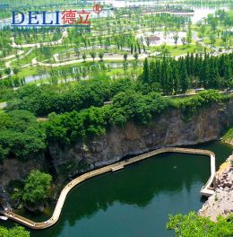 建水上浮橋多少錢？浮橋廠家哪家好？德立為您解答